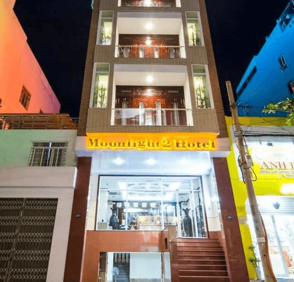 Moonlight Hotel Suites & Spa 店铺首图